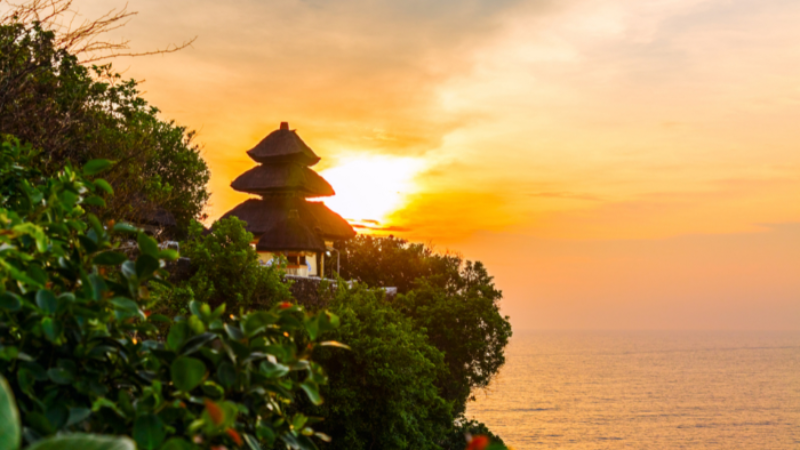 Bali Water Sports & Uluwatu Sunset Cultural Tour